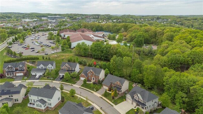 Building Photo - 207 Eddie Lewis Dr