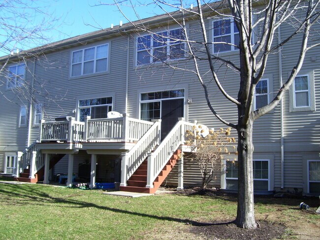 Building Photo - 3376 Bradbury Cir