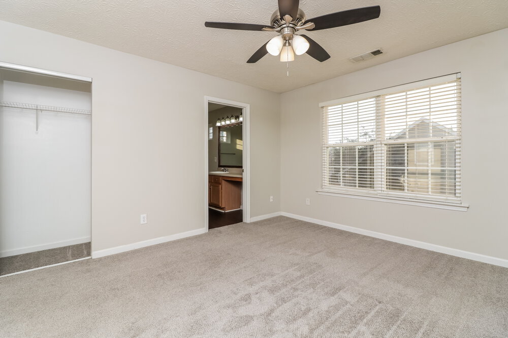 Building Photo - 124 Swanee Ln