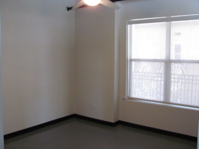 Building Photo - EDo ARNO LOFTS w/Pool