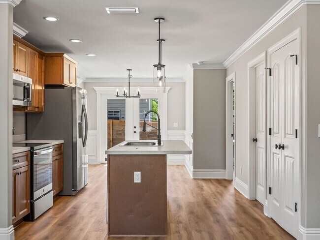 Building Photo - Fresh Start? Check Out This 3BR Beauty for $1650!