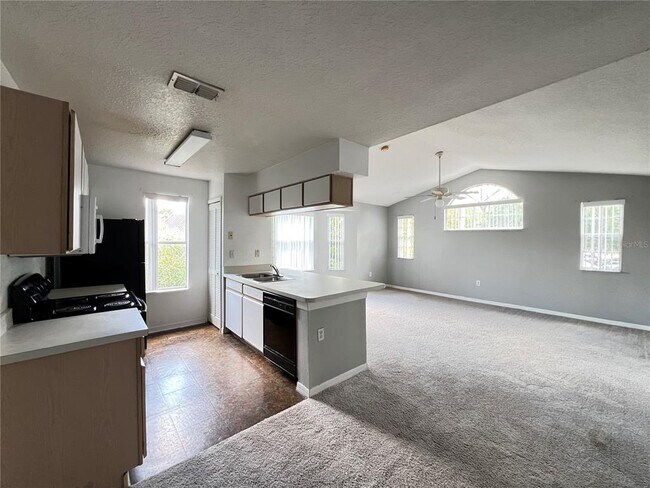 Building Photo - 8710 Rain Forest Pl