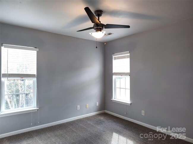 Building Photo - 16127 Circlegreen Dr