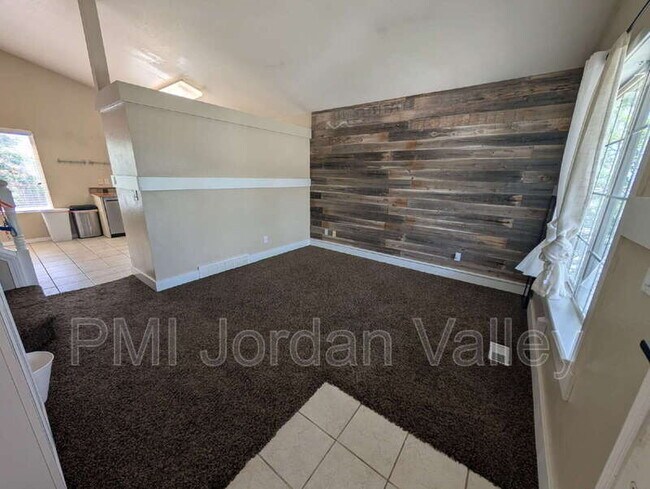Building Photo - 14392 Dreamfield Dr