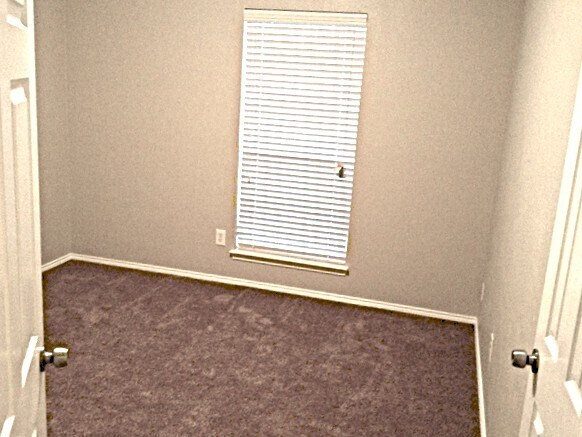 Building Photo - 1304 Doris Dr