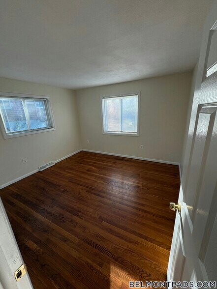 Building Photo - 21 Oxford Cir