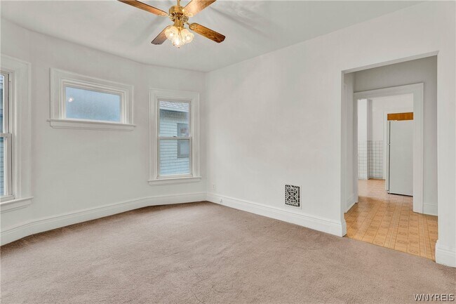 Building Photo - 238 Saranac Ave