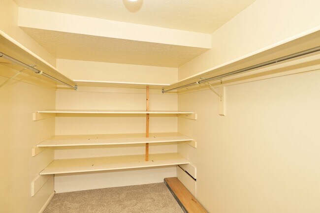Building Photo - 4498 W Skye Dr
