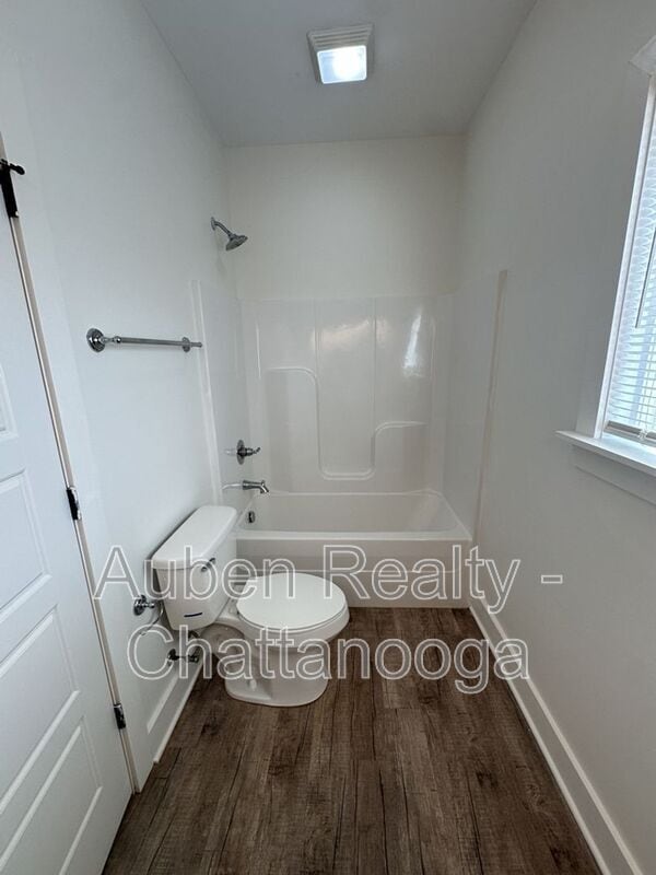 Building Photo - 1242 Browns Ferry Rd