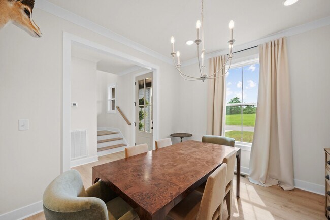 Building Photo - Modern 3 Bed on Nearly an Acre