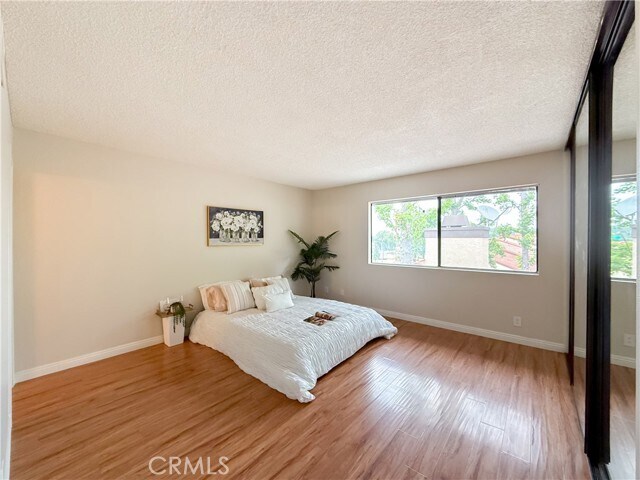 Building Photo - 1034 Romney Dr