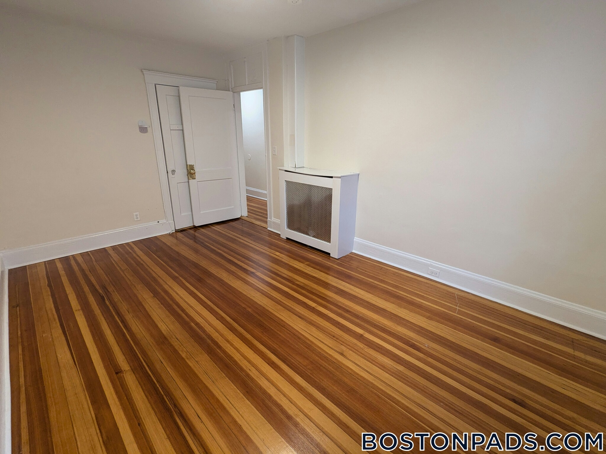 Building Photo - 6 Barrows St