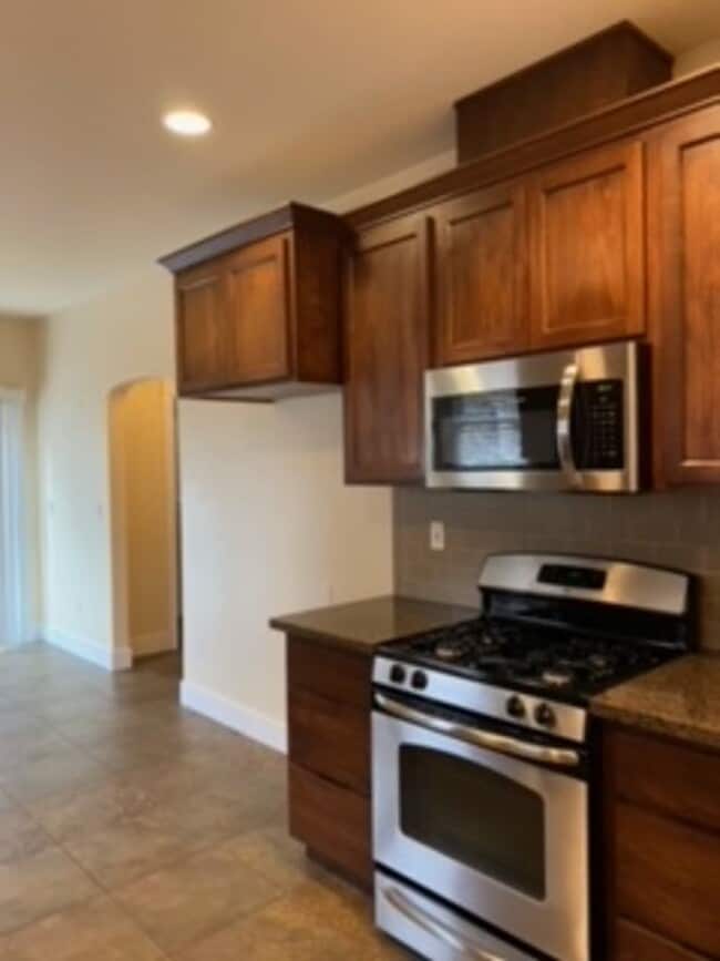 Building Photo - Historic Thomas House – A Rare Rental Opportunity in Petaluma! 2bd/2.5baths West Petaluma