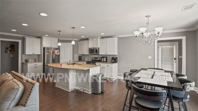 Building Photo - 524 Paxton Lp