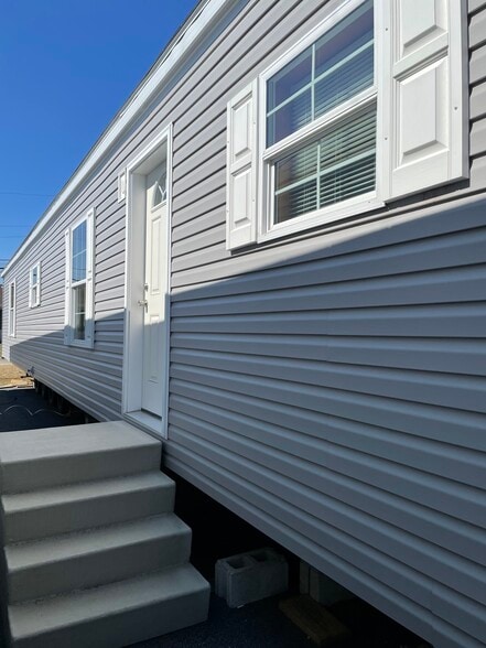 Primary Photo - 7 Fidler Ct