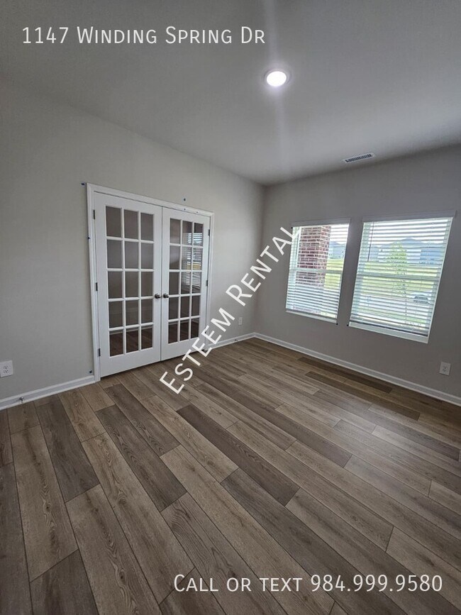 Building Photo - 1147 Winding Spg Dr