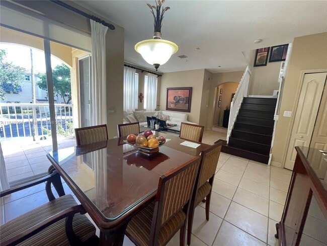 Building Photo - 160 Jacaranda Country Club Dr