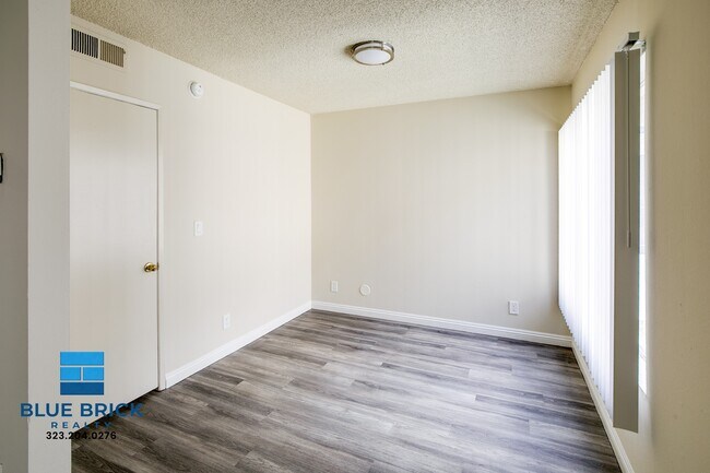 Building Photo - 451 S Harvard Blvd