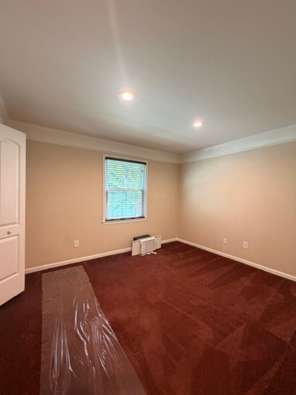 Building Photo - 801 Eastmont Dr