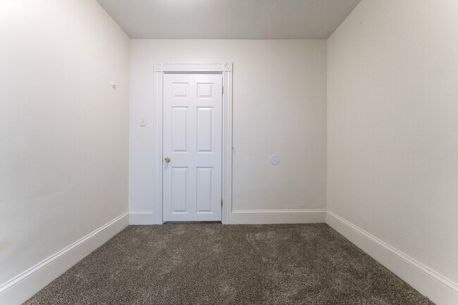 Building Photo - 247-249-249 Park St