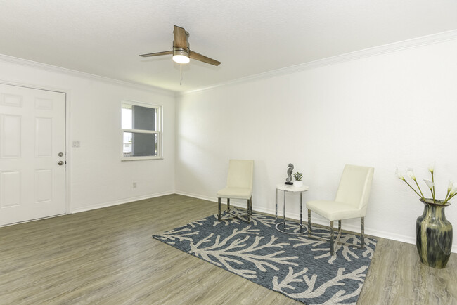 Building Photo - 436 Auburn Dr