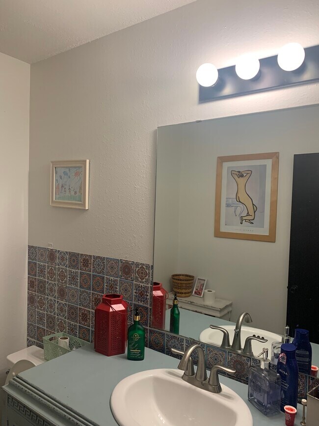 Building Photo - 115 Pearson Ln