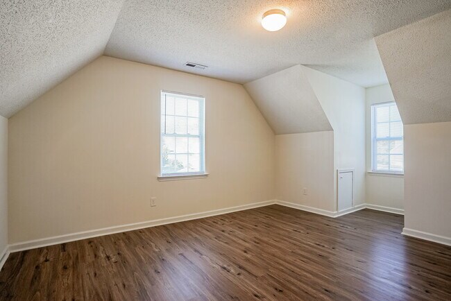 Building Photo - 6802 Paint Rock Ln