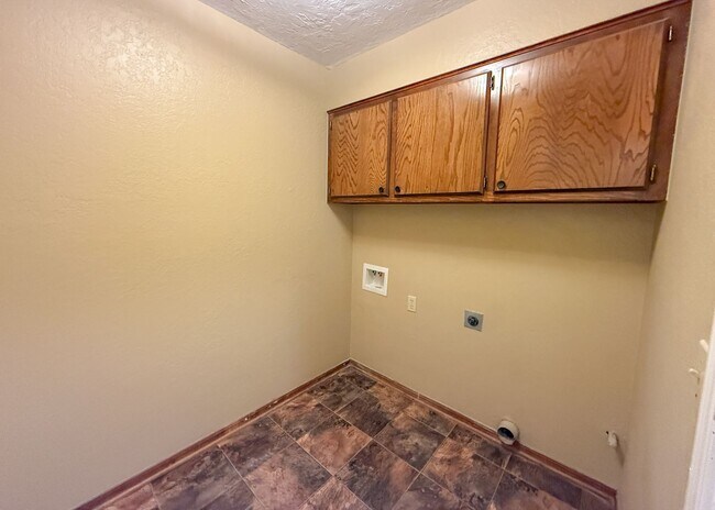 Building Photo - 1009 NW 168th St