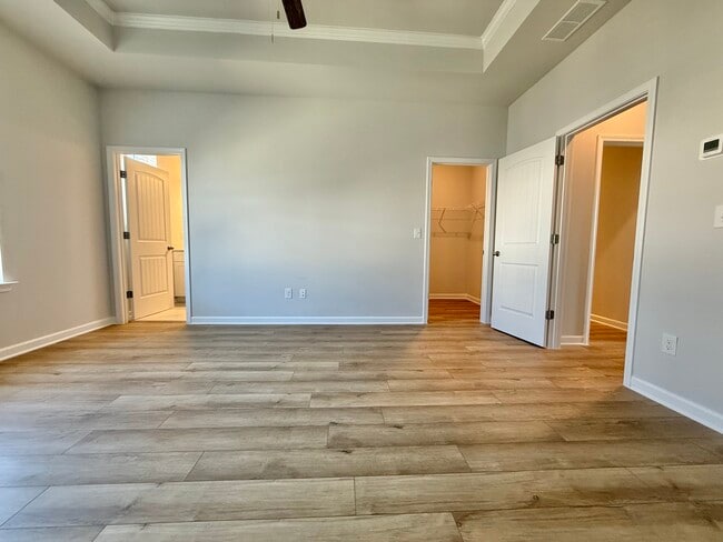 Building Photo - 206 Daybreak Ln