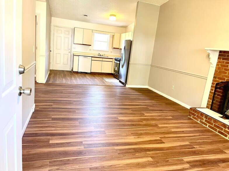 Building Photo - 1723 Todd Dr