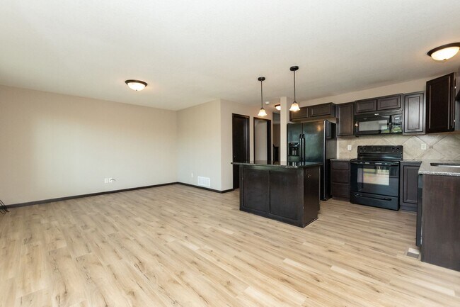 Building Photo - 11050 E Fawn Grove St