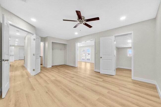 Building Photo - 21450 Zuni Rd