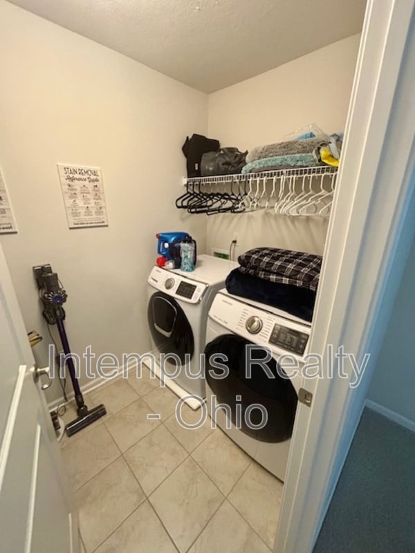 Building Photo - 6123 Brandon Dr