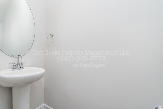 Building Photo - 3483 Backwater St