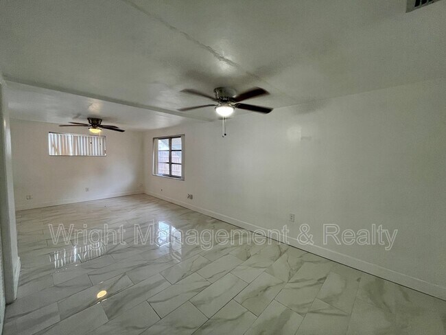 Building Photo - 5121 Dove Dr