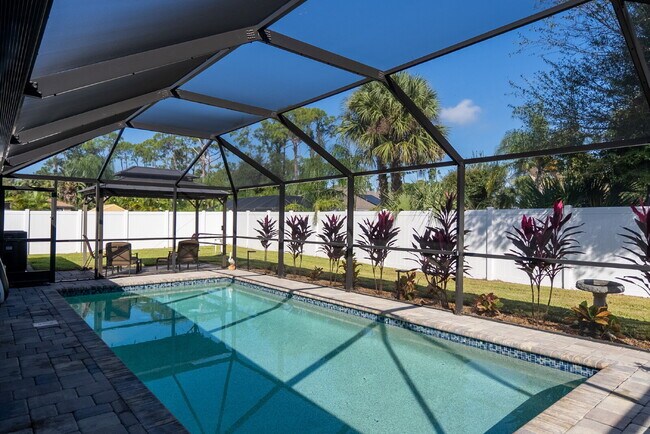 Building Photo - Move in with Zero Deposit! Turnkey Furnish...