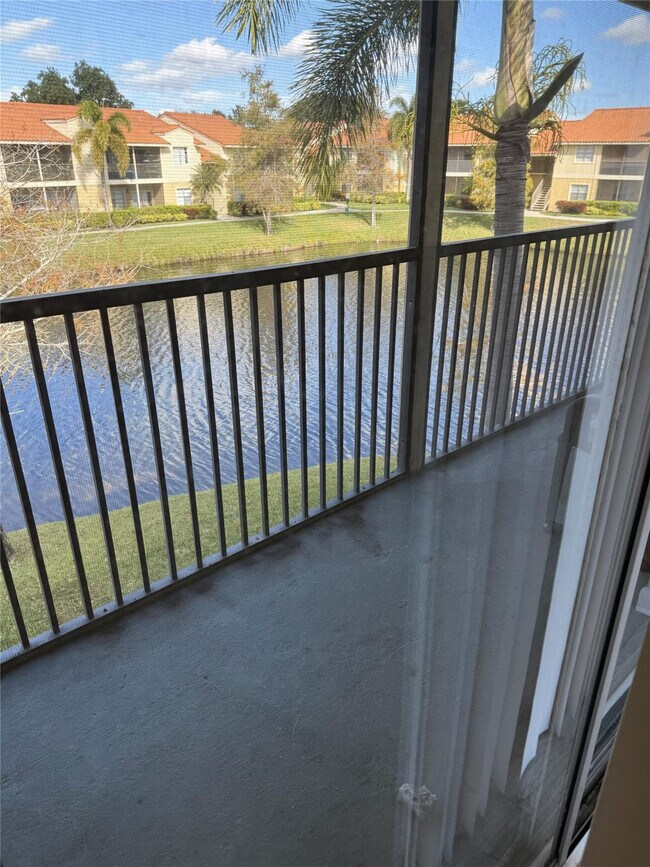 Building Photo - 1253 SW 46th Ave