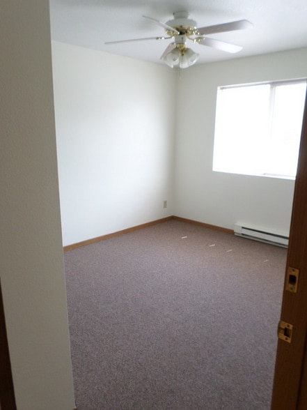 Building Photo - 560 Main Steet