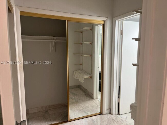 Building Photo - 1333 E Hallandale Beach Blvd
