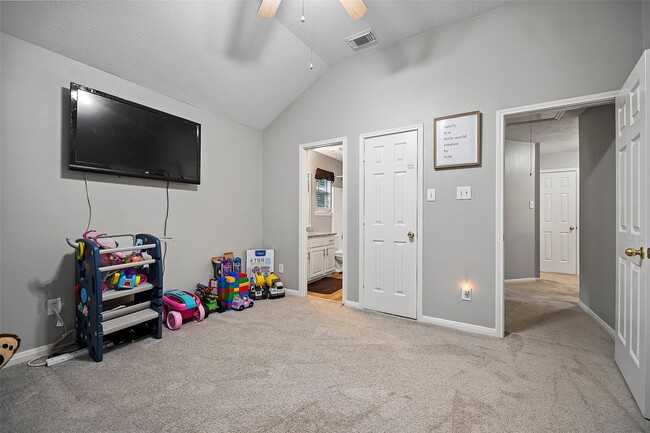 Building Photo - 20907 Wind Field Ln