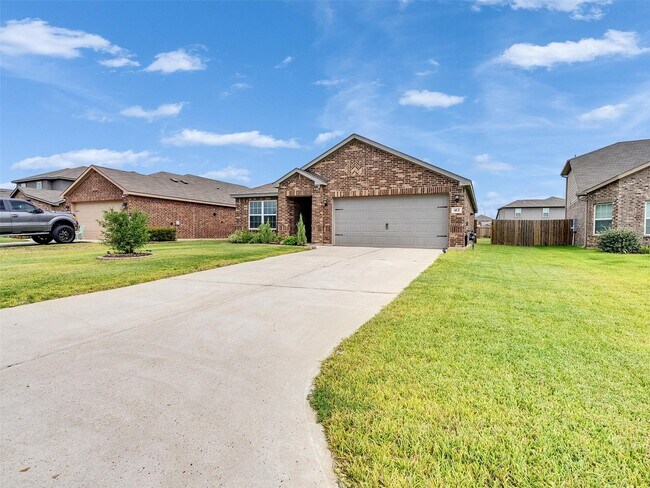 Building Photo - 412 Maple Fawn Dr