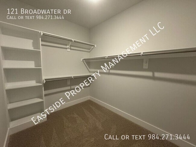 Building Photo - 121 Broadwater Dr