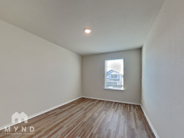 Building Photo - 13725 Crossbow Rdg