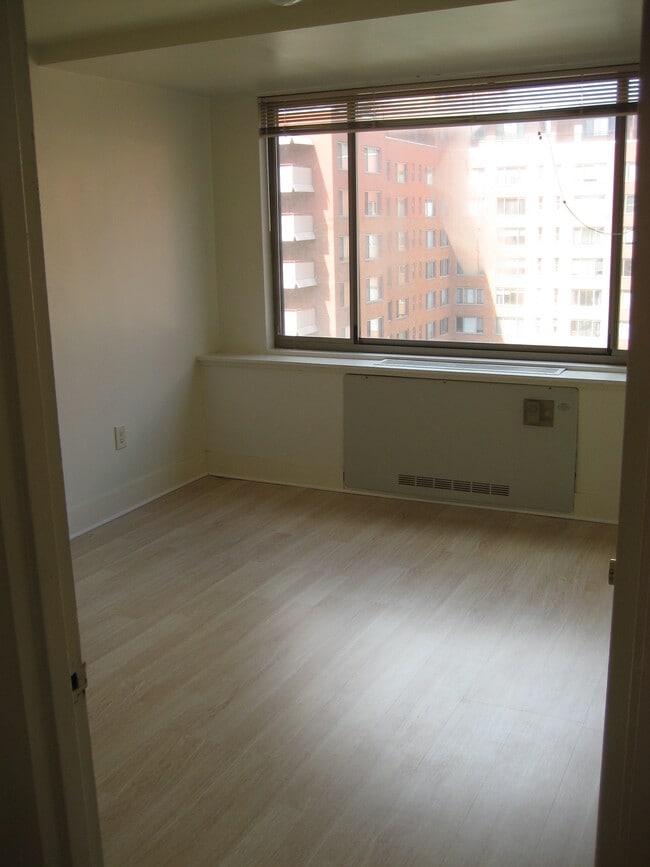 Bedroom - 1111 Arlington Blvd