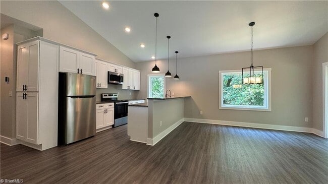 Building Photo - 148 Buena Vista Dr