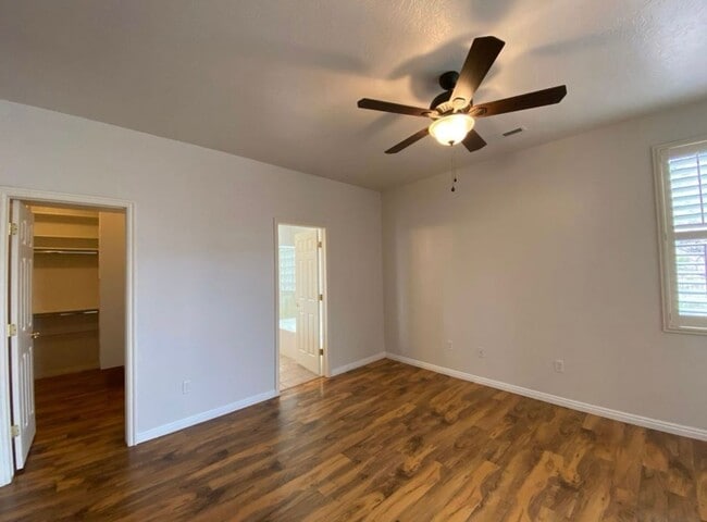 Building Photo - SPACIOUS HOME FOR RENT IN CORAL CANYON