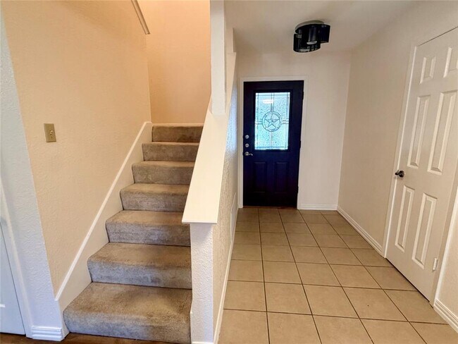 Building Photo - 11606 Birchbark Trail