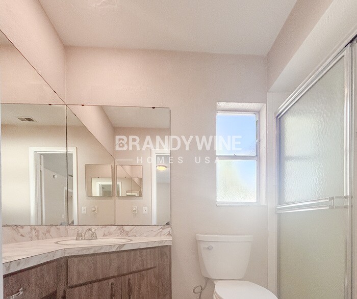 Building Photo - 1608 Robin Ln