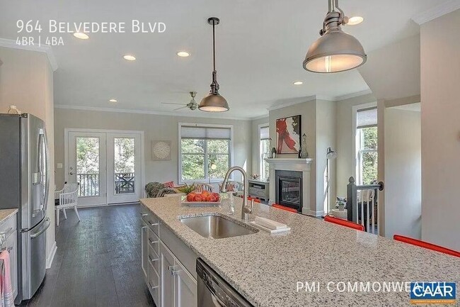 Building Photo - 964 Belvedere Boulevard