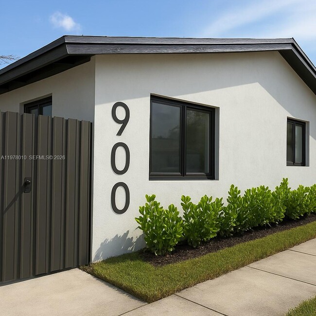 Building Photo - 900 NW 8th Ave